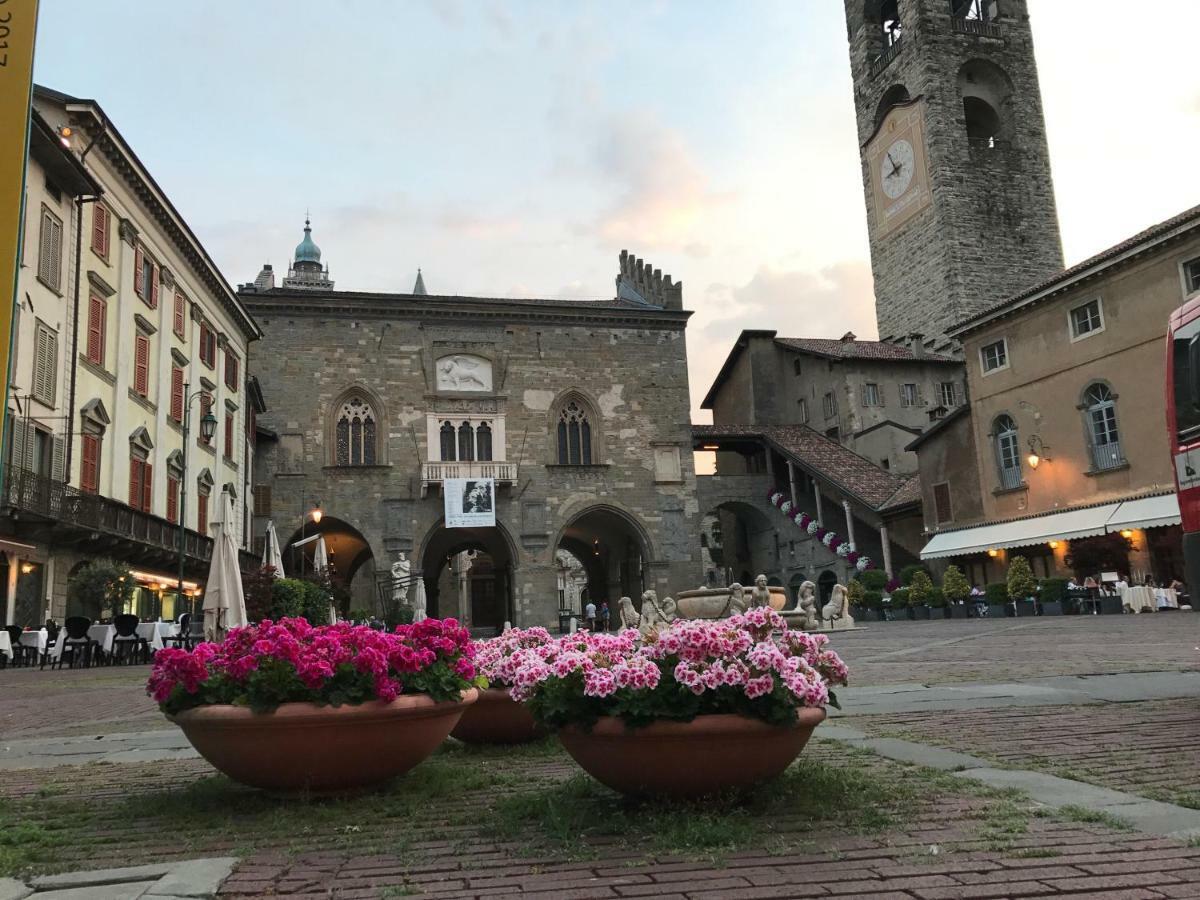 Soggiorno In Centro Storico Vimercate Exterior foto